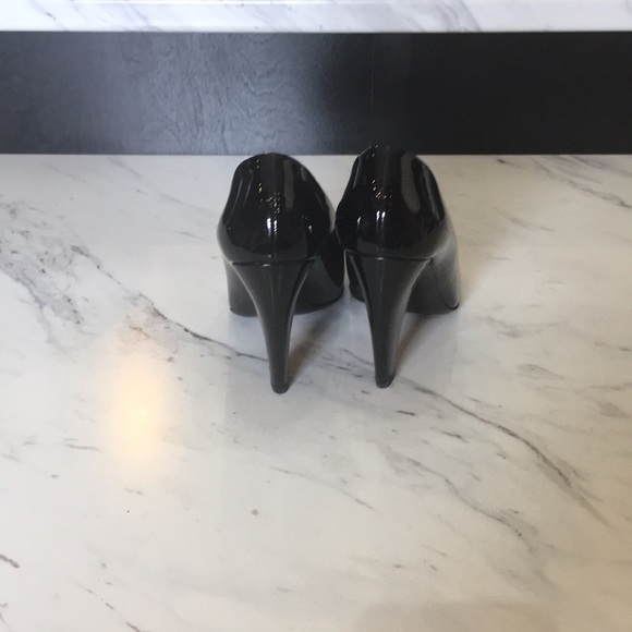 Prada pumps - Picture 4 of 11
